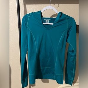 Arcteryx Women’s long sleeve top, size S